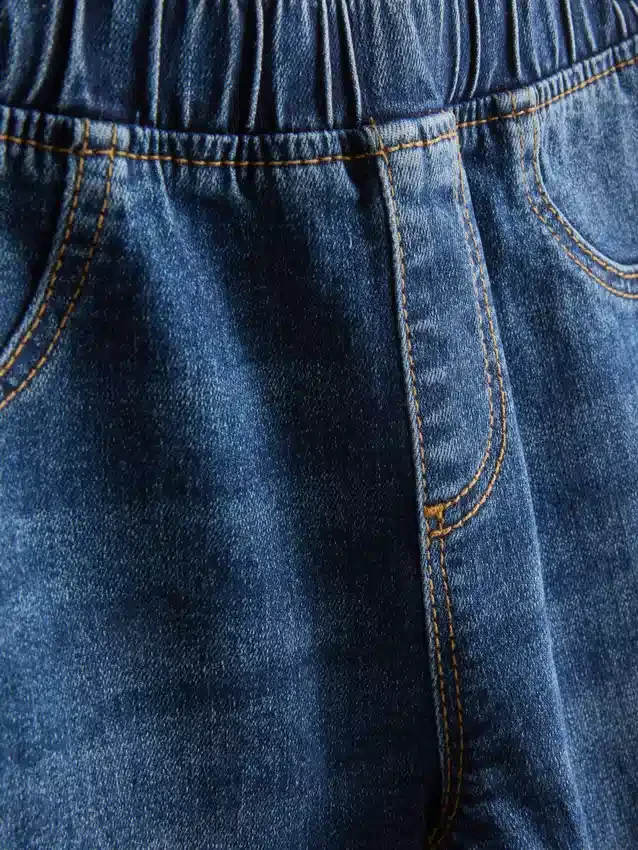 0–36 måneder | Jeans med opprullede mansjetter