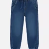 1,5–7 år | Jeans med oppbrettede bukseben