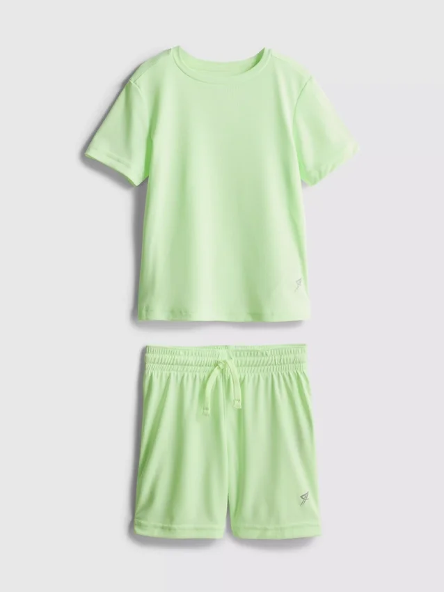 1,5–7 år | sett med aktiv-T-skjorte og shorts
