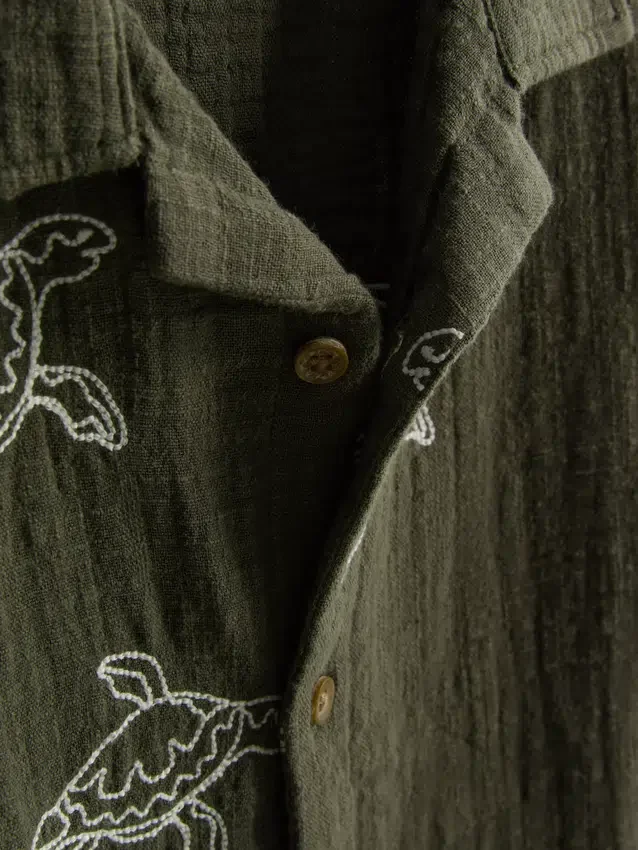 1,5–8 år | brodert skjorte