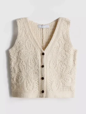 1,5–8 år | heklet vest med knapper foran