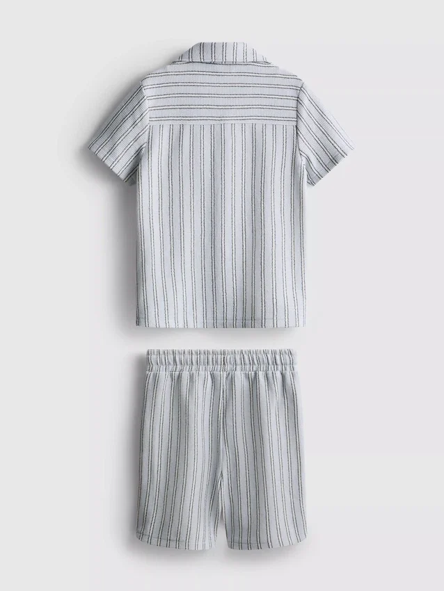 1,5–8 år | Sett med stripet strikket skjorte og shorts
