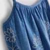 1,5–9 år | brodert cami-kjole i chambray