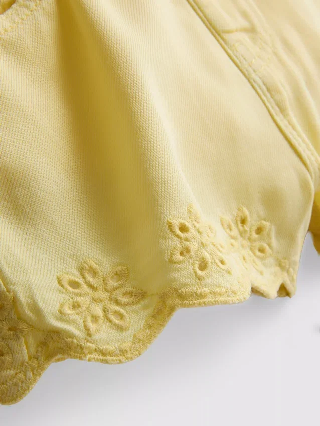 1,5–9 år | broderte denimshorts