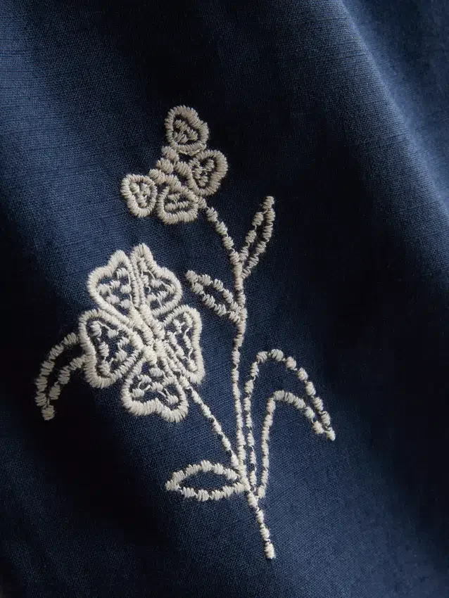 1,5–9 år | bukser med blomsterbroderi