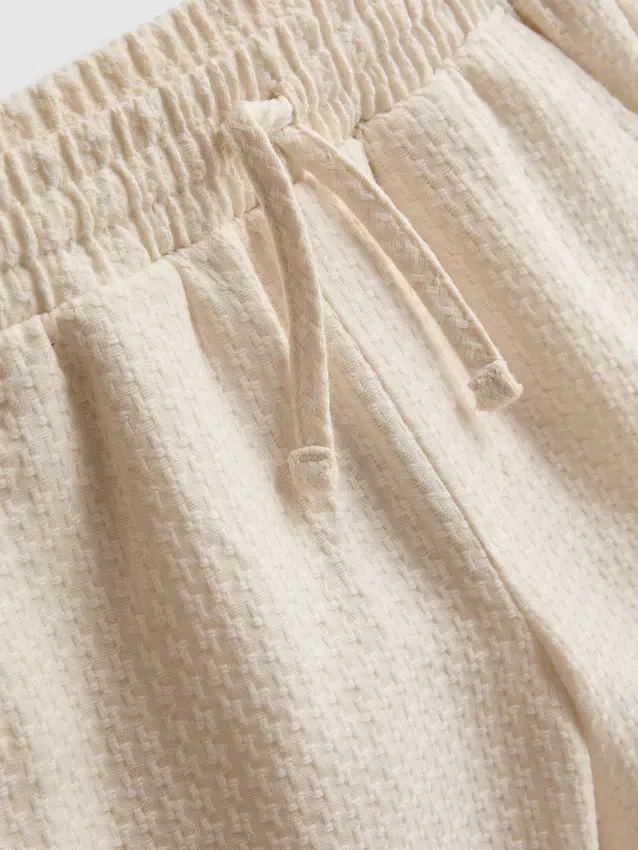 1,5–9 år | sett med brodert skjorte og shorts