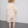 1,5–9 år | sett med stripete skjorte og shorts