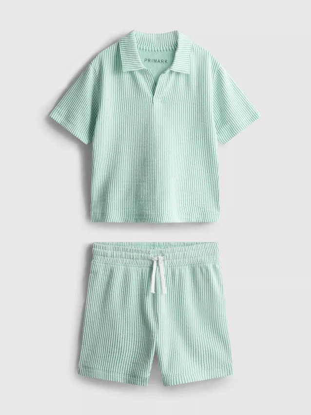 1,5–9 år | sett med stripete skjorte og shorts