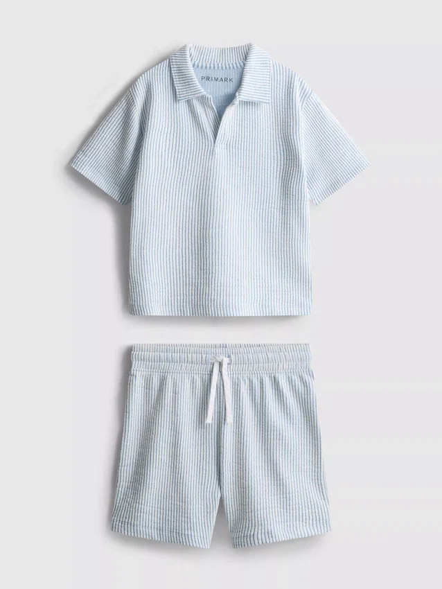 1,5–9 år | sett med stripete skjorte og shorts