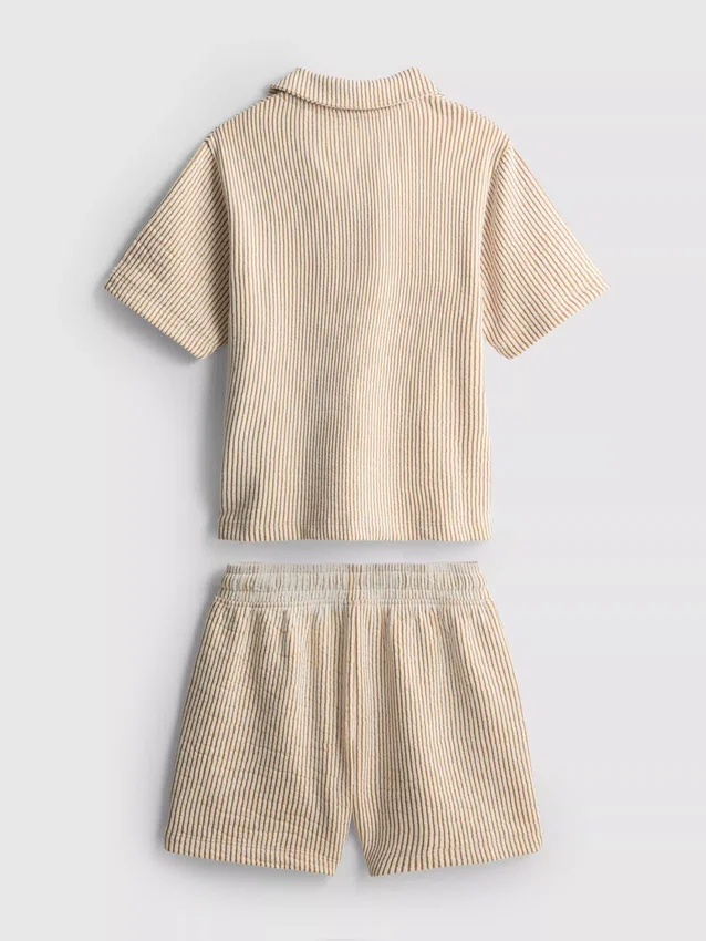 1,5–9 år | sett med stripete skjorte og shorts