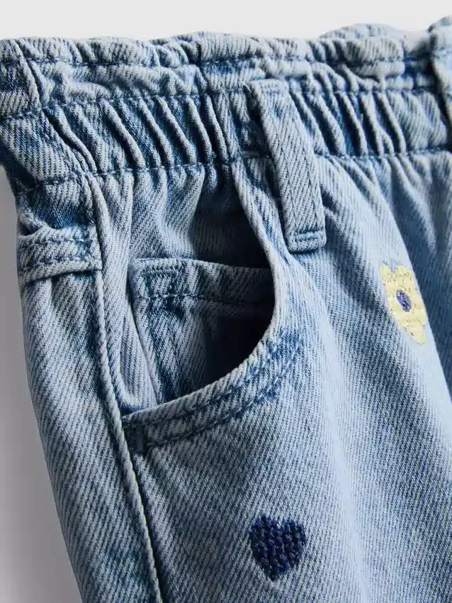 1–9 år | broderte mom-Jeans