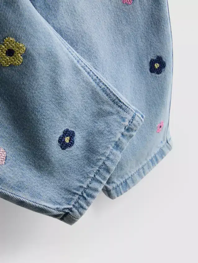 1–9 år | broderte mom-Jeans
