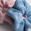 2-pak med strukturerte scrunchies