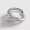 2-pakning med armbånd i smeltet metall
