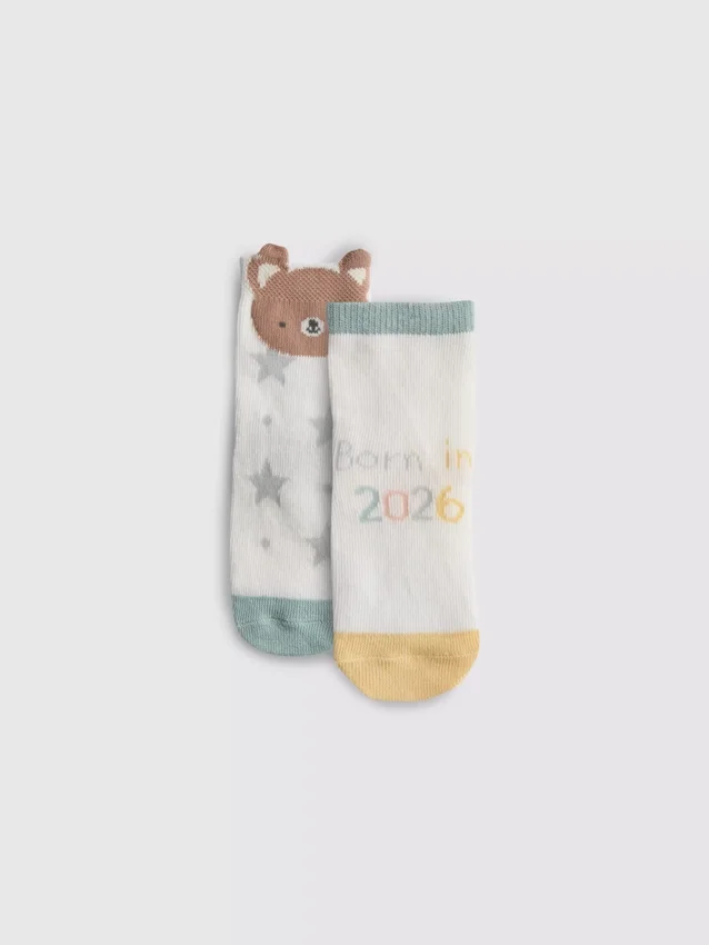 2-pakning med «Born in 2026»-sokker