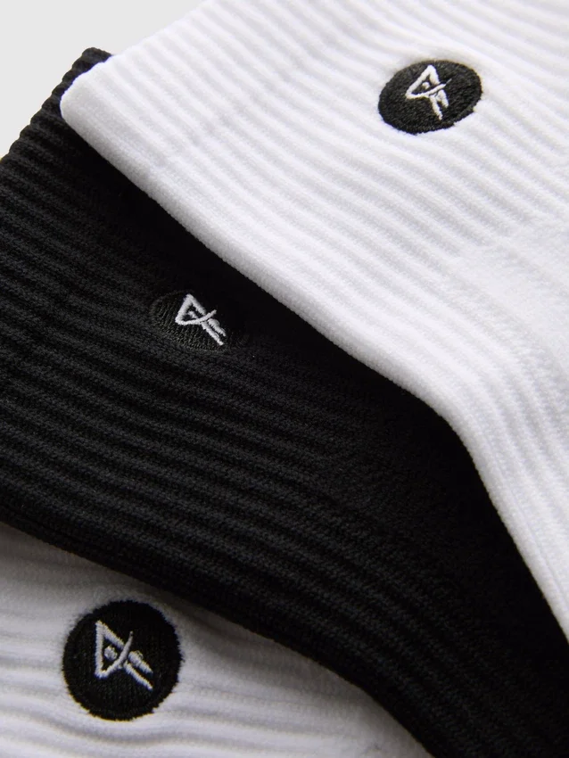 3-pakning med aktive mikrofiber-sokker i kvartlengde