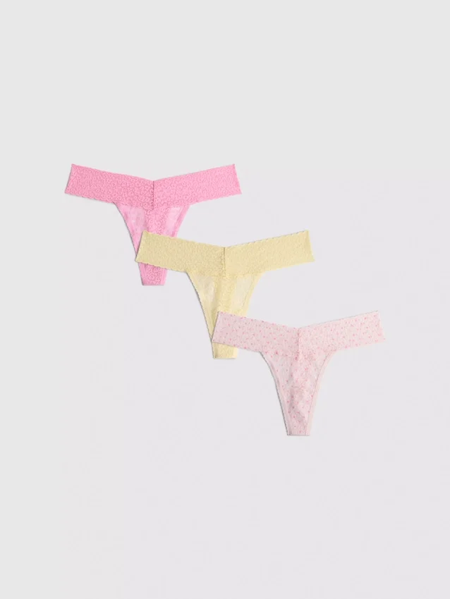 3-pakning med bandeau-stringtruser i blonder