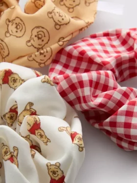 3-pakning med Disney-scrunchies med Winnie the Pooh-motiv