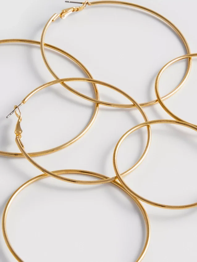 3-pakning med store hoop-øreringer