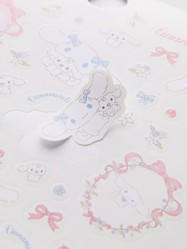 500-pakning med Hello Kitty og Cinnamoroll-klistremerker