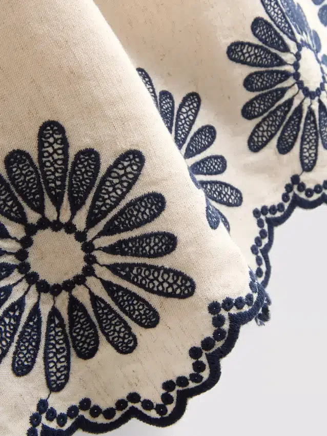 7–15 år | brodert cami-smockkjole