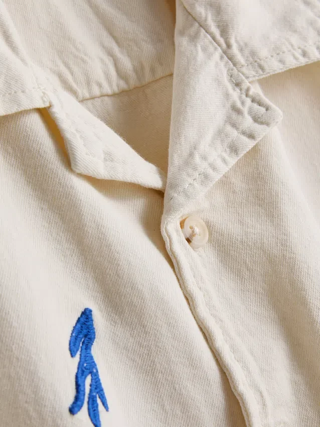 7–15 år | brodert skjorte med knapper