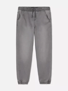 7–15 år | Jeans med oppbrettede bukseben