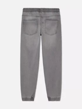 7–15 år | Jeans med oppbrettede bukseben