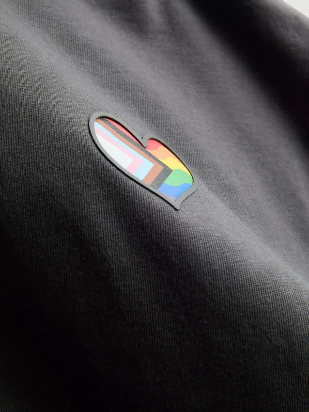 7–15 år | T-skjorte med «Pride»-motiv