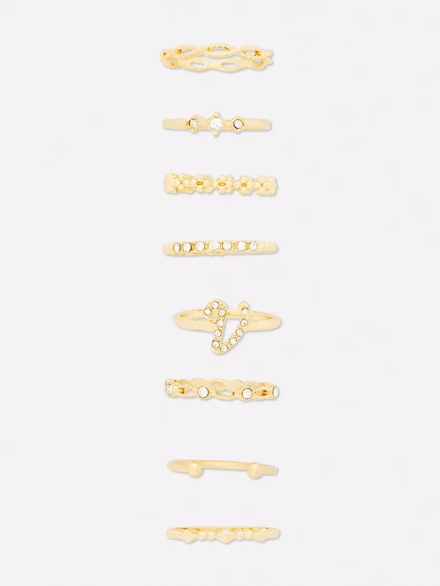 8-pakning med initialringer med rhinestones