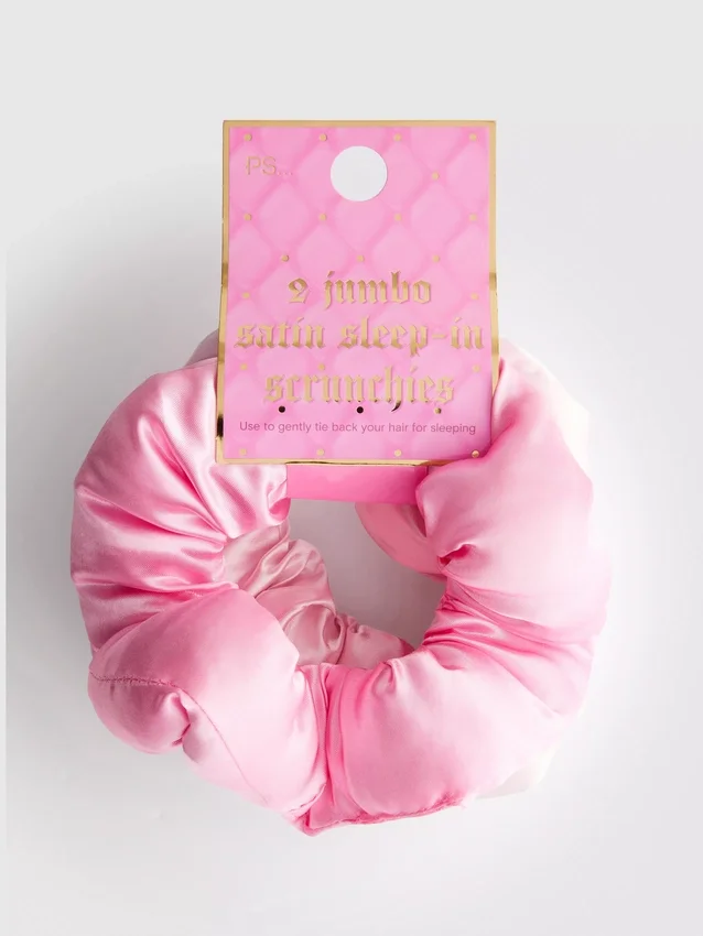 9-pakning med store sateng-scrunchies som kan brukes i håret mens du sover