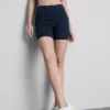 Aktiv yoga-shorts med middels høy midje og jevn støtte