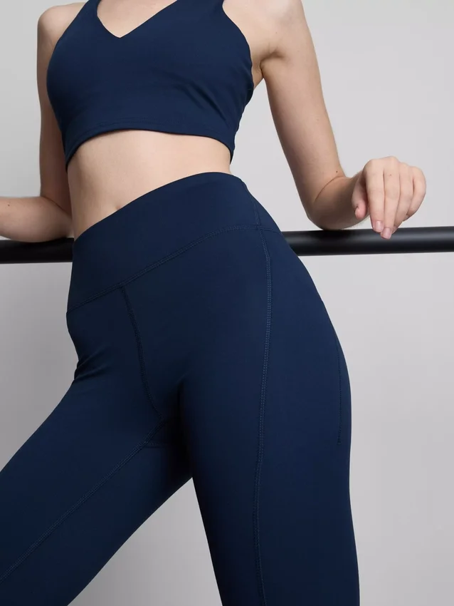 Aktive capri-leggings med høy midje og jevn støtte