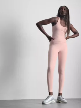 Aktive leggings med høy midje i lønnetrykk