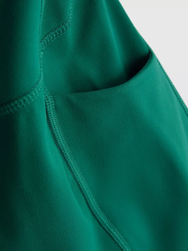 Aktive leggings med høy midje i lønnetrykk