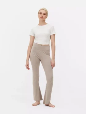 Aktive leggings med høy midje og utvidet ben