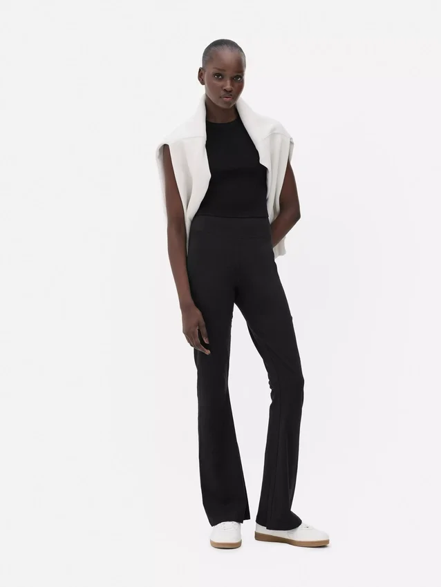 Aktive leggings med høy midje og utvidet ben