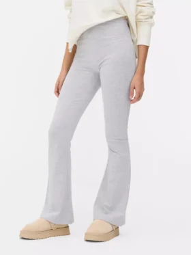 Aktive leggings med høy midje og utvidet ben