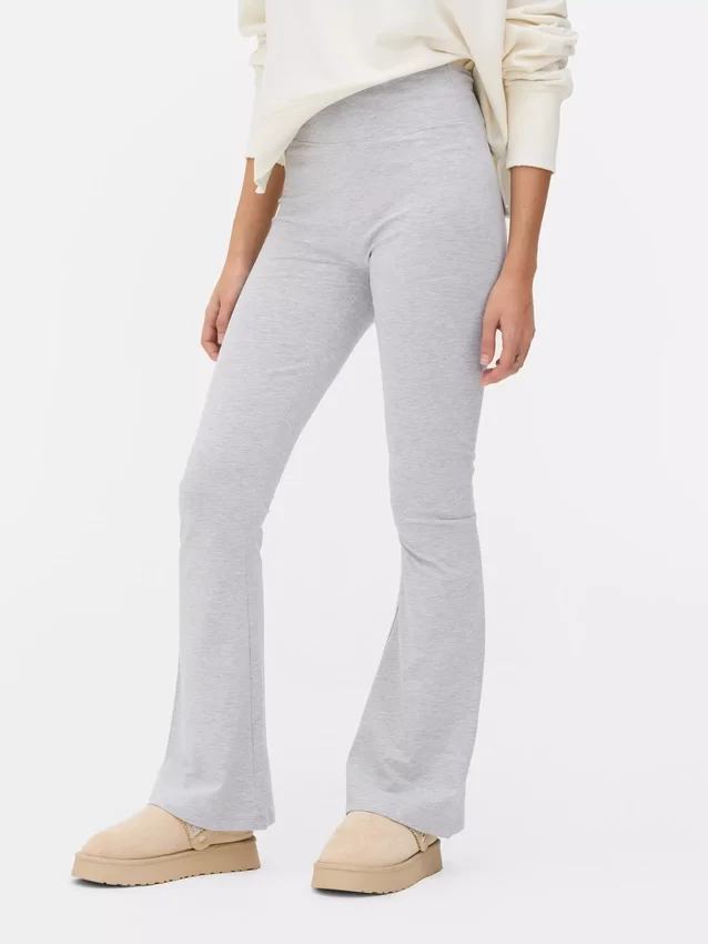 Aktive leggings med høy midje og utvidet ben