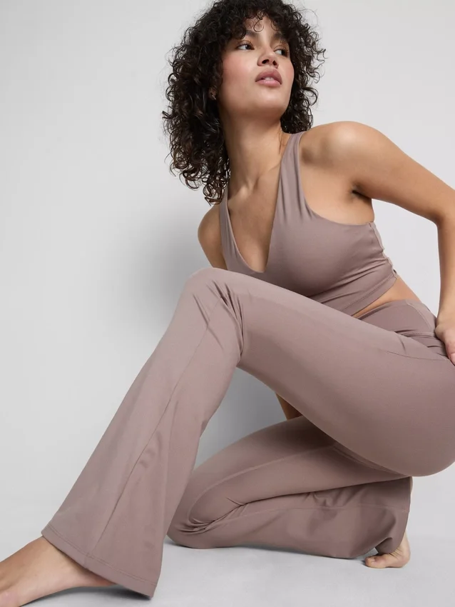 Aktive leggings med høy midje og utvidet ben