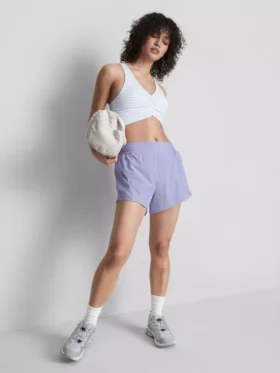 Aktive shorts med mesh-innsats