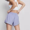 Aktive shorts med mesh-innsats