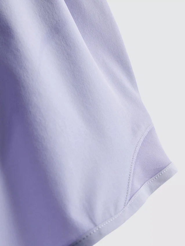 Aktive shorts med mesh-innsats