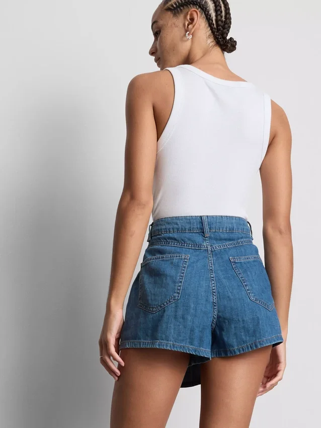 Asymmetrisk skort i bomullsdenim