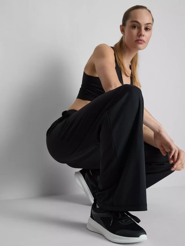 Athleisure-bukser med vide ben