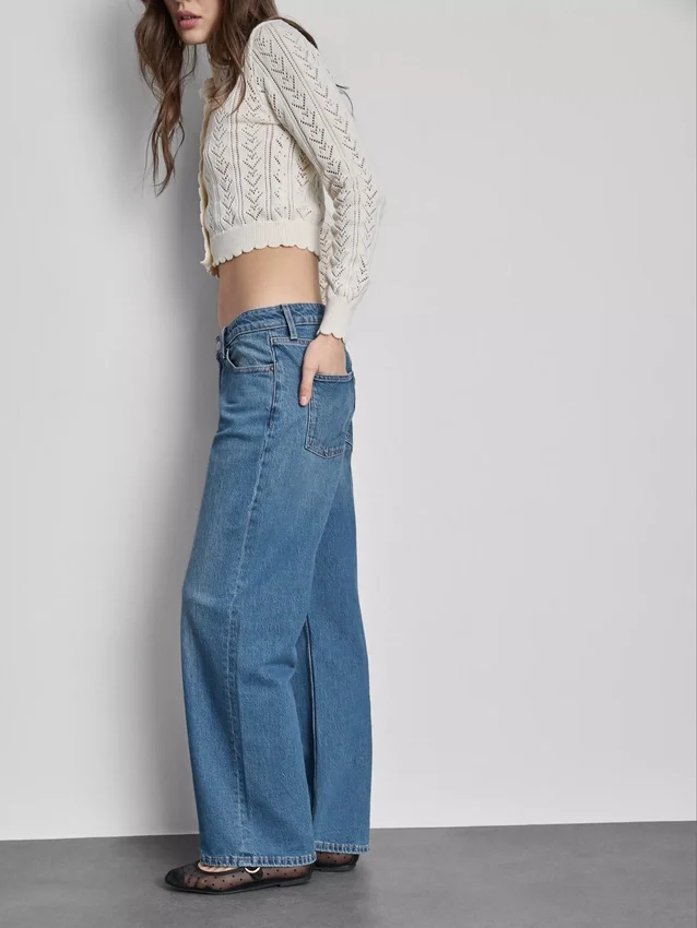 Avslappede jeans med lav midje og rette ben