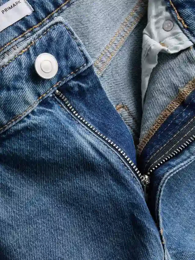 Avslappede jeans med lav midje og rette ben