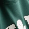 Avslappet bomulls-T-skjorte med grafisk trykk