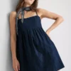 Babydoll-minikjole i bomullsdenim
