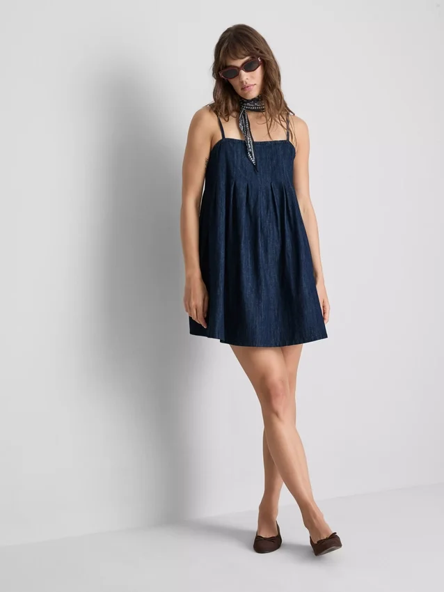 Babydoll-minikjole i bomullsdenim